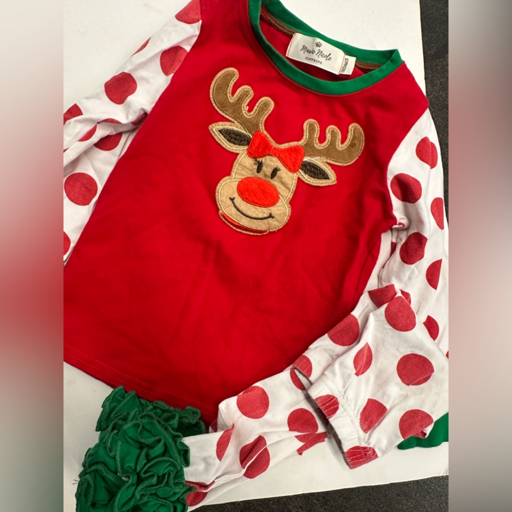 Marie Nicole Reindeer Pajama Set
